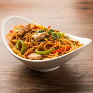 Chicken hakka noodles Schezwan